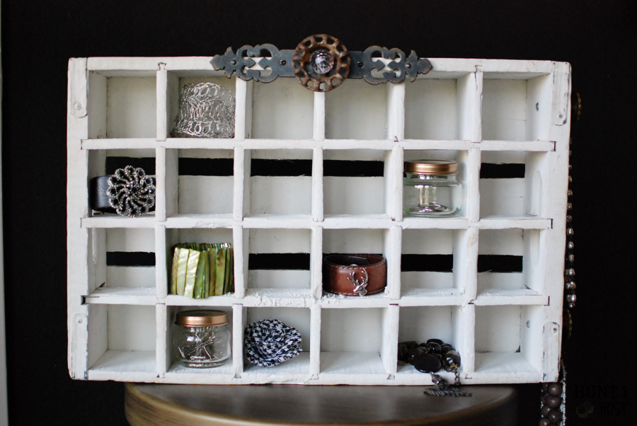 Soda Crate Jewelry Organizer. #junkReVision Challenge. huntandhost.net