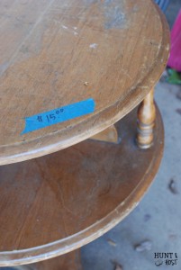 a 1960's side table gets a WHITE chalkpaint makeover for this #FurnitureRefresh challenge. huntandhost.net