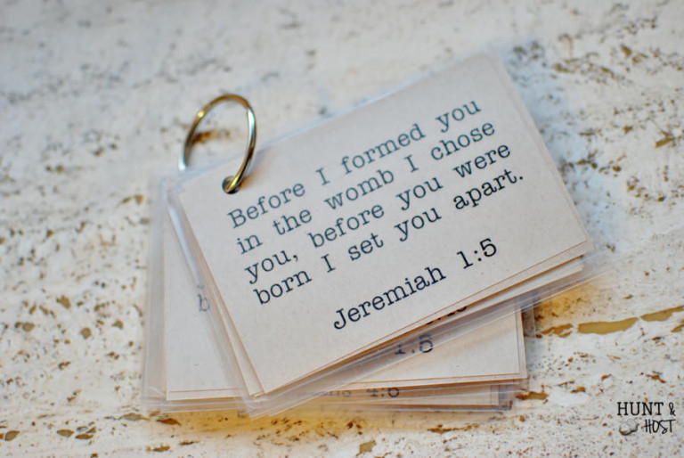 Free printable Bible verse memory cards. Hide God's word in your heart. www.huntandhost.net