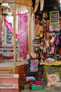 A glimpse at The Ladysmith, Miranda Lambert's Bed & Breakfast and an interview with the designer, Phara Queen. www.huntandhost.net
