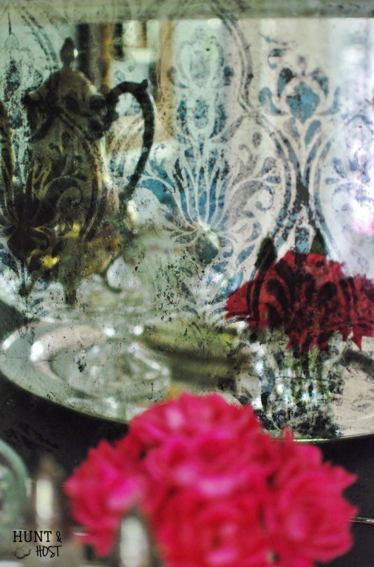 Gorgeous Damask Antique Mirror DIY tutorial. Easy steps using Amy Howard's Antique Mirror solutions by www.huntandhost.net