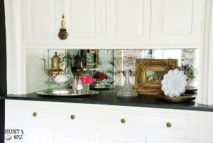 Gorgeous Damask Antique Mirror DIY tutorial. Easy steps using Amy Howard's Antique Mirror solutions by www.huntandhost.net