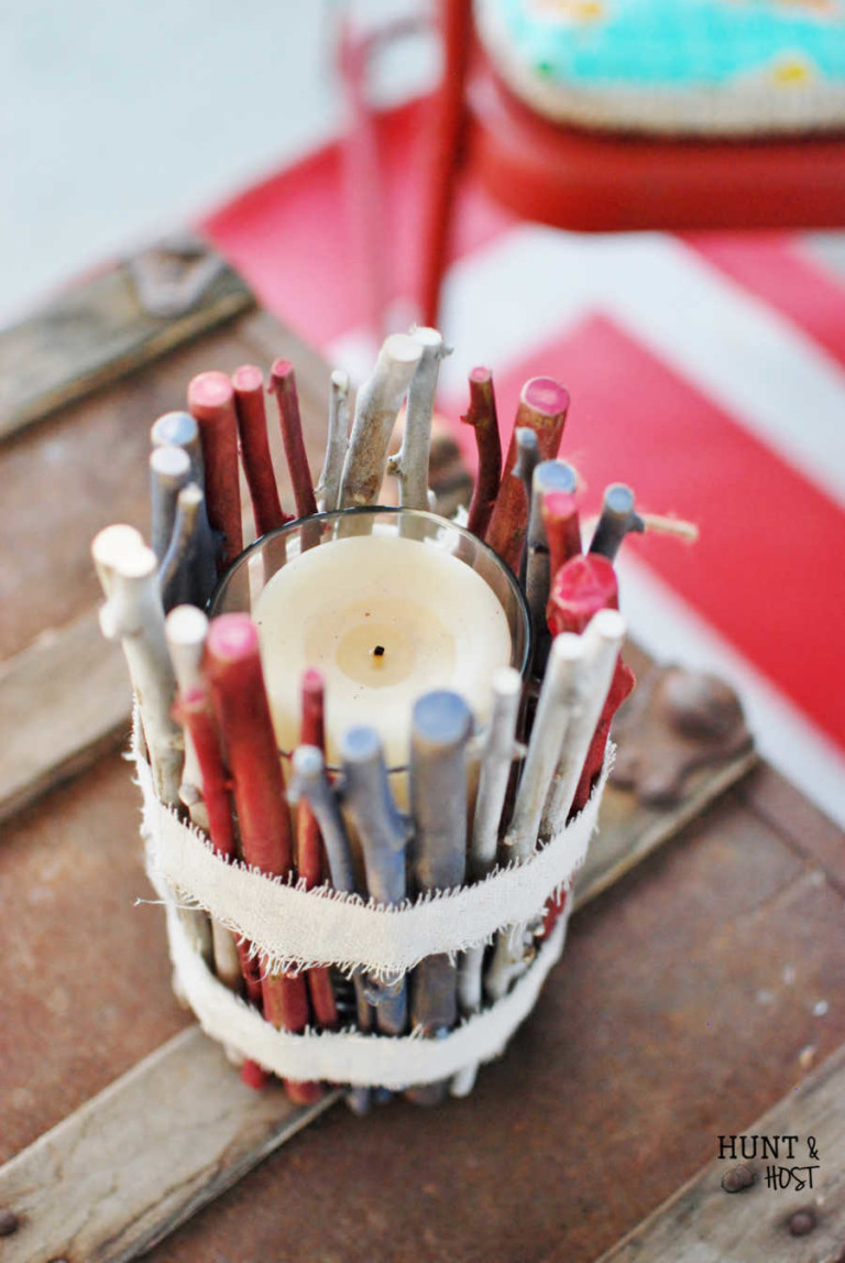 Patriotic Twig Vase: A fun summer project made from the junk in your yard. www.huntandhost.net