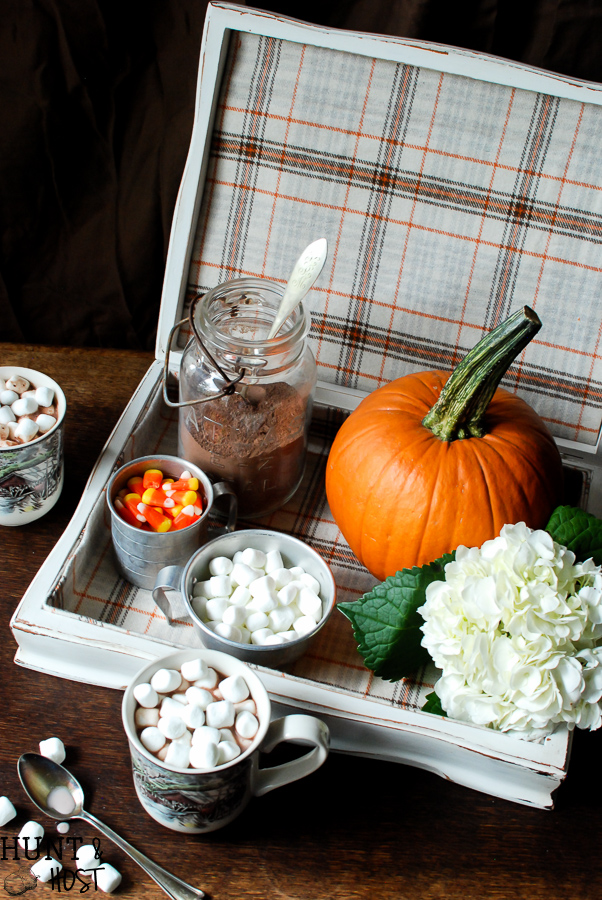 An old school flatware storage box gets a cozy makeover for Fall. Now it's the perfect hot chocolate station!