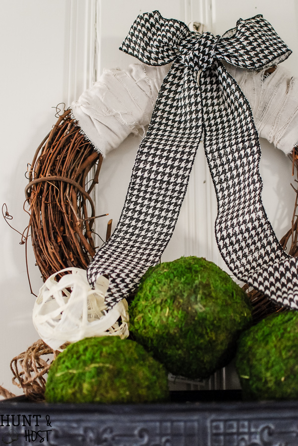 A fresh Spring mantel with DIY decorative balls. Bright, cheery and neutral spring décor you can make yourself!