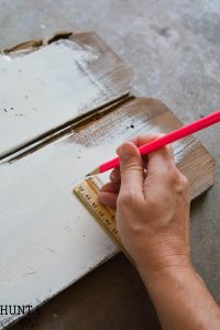 How to paint a large sign DIY Tutorial.