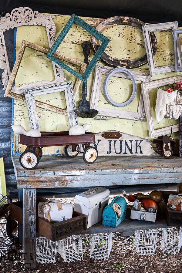 Explore the sights and sounds of Round Top Antiques Week. A recap of the highlights and trends of the Fall 2017 Round Top/Warrenton Antiques Show.
