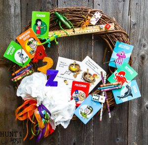 eed a fun teacher appreciation gift idea? This DIY teacher wreath is sure to be a hit, made from all the school supply leftovers, game pieces and miscellaneous office supplies show your favorite teacher some love with cute classroom decor!