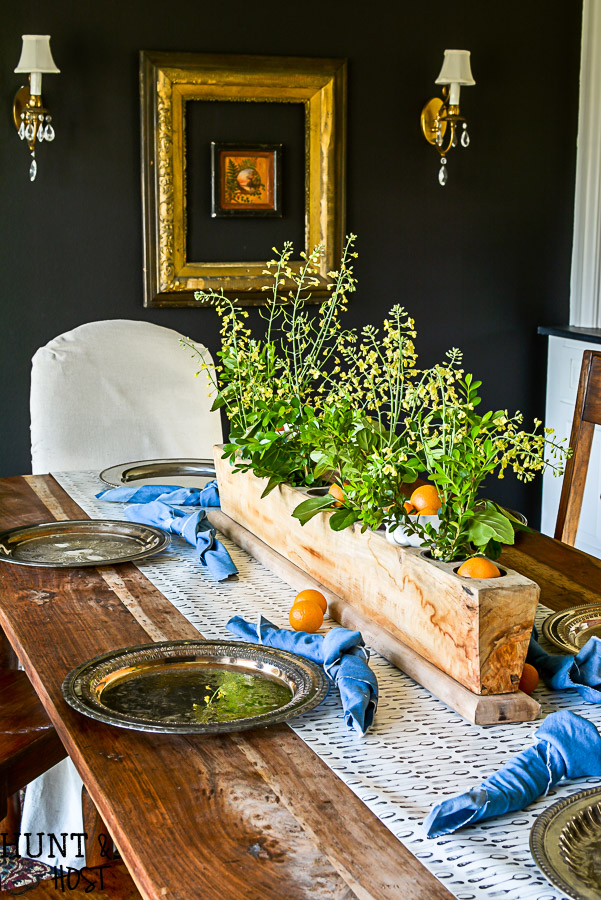 A sweet sugar mold tablescape idea, layer on the warmth and charm with these simple decorating elements from the dollar bins and thrift stores.