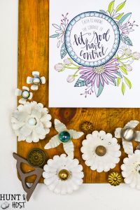 Cute DIY ideas to upcycle old wood cutting boards into decor. This one uses old wedding candelabras for home decor!