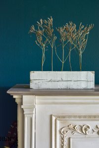French Vintage Décor Book Review, plus an easy drill bit holder for flowers. Project ideas from France await!