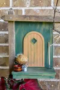 Take your fairy garden vertical with this natural fairy garden setting, complete with an actual fairy garden and swimming hole. This fun summer project to do with the kids will get your creativity going and green thumb working. Make a mini fairy garden for your house or porch with these precious fairy supplies and easy miniature ideas!