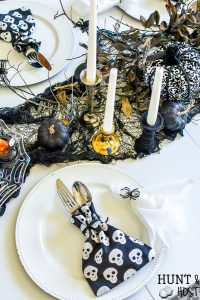 A gorgeous vintage farmhouse Halloween can be achieved with even the tightest budget. See this finance friendly ideas to get your home decorated for Halloween with a trendy farmhouse style mixed with vintage age and patina. The 99 Cent Only Store is your all in one spot for the perfect Halloween decorating supplies. #dothe99 #99obsessed #vintageHalloween #budgetHalloweendecor #halloweentable #halloweendecoratingideas #halloweenmantel