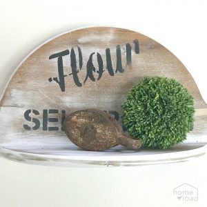 Wonder what to do with old cutting boards and butcher blocks? These DIY upcycled cutting board ideas are perfect for a quick change to your thrifted butcher blocks and old wood boards!