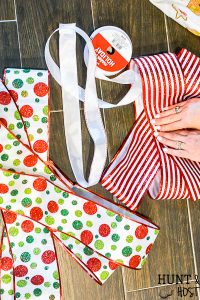Learn how to make a beautiful and easy Christmas bow tree topper to update your Christmas decoration. This home tour highlights classic heirloom Christmas ornaments and decorating given a fresh update with new ribbons and garland. #handmadewithJOANN #Christmasupdate #bowmaking