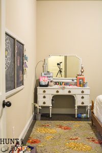Want to paint walls like a pro even if you are a beginner? These tips on how to paint walls fast will help you knock out one of the most impactful DIY projects you can do for home decor. #wagnersprayer #paintyourhome #wallcolor #diyhome #paintingtips #spraypaint #paintquick