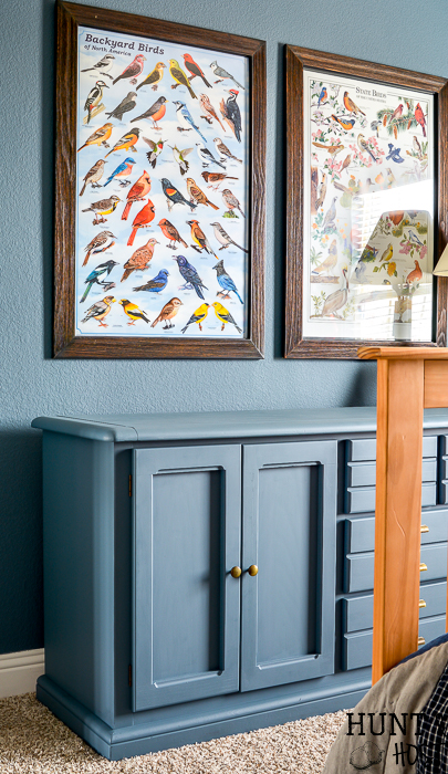 Don't be scared to redo that out dated dresser you have in your bedroom. This simple little dresser makeover will give you a few important tips to paint furniture with ease. It saves money and looks fabulous to paint your own furniture so get that paint flying friend! #paintedfurniture #painttips #dressermakeover #bestpaintbrush #diyapinting #zibraweeklypick