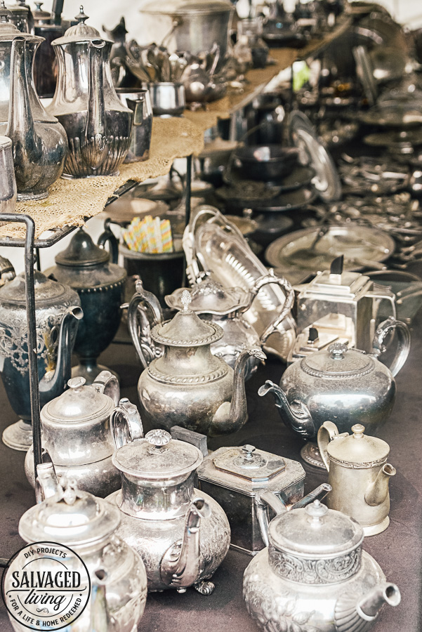 Vintage trends come and go, this list of the hot finds from the Spring 2019 Round Top Antiques Fair will help you keep your eyes peeled for the lasted decorating trends when you are out thrifting. Be on the lookout for silver tea pots, ladders, fur coats, tin cans, vintage photograph, vintage game pieces, antique bird cages and large canvas prints to name a few! 