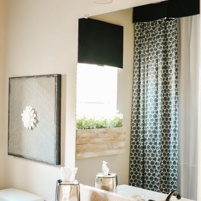 Girl’s Black and White Bathroom Ideas