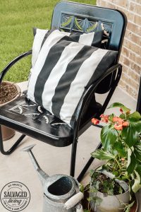 Here are some easy tips for porch decorating on a budget. You will gets great ideas for your patio decor plus some tips on how to use a paint sprayer on your patio furniture. #porchdecor #budgetdecorating #patiofurnituremakeover #garageslaemakeover #garagesalefinds #repurpose #howtopaintfurniture #wagnersprayer