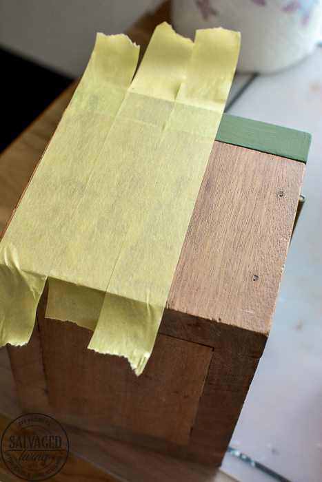 When you find an inexpensive wood box and you need a fresh and easy makeover idea this is an easy way to update a decorative box in minutes. Little wood boxes are perfect for storage and decorating ideas. #woodbox #modernvintage #updateidea #easyDIY #fiveminutecraft #vintagestyledecor