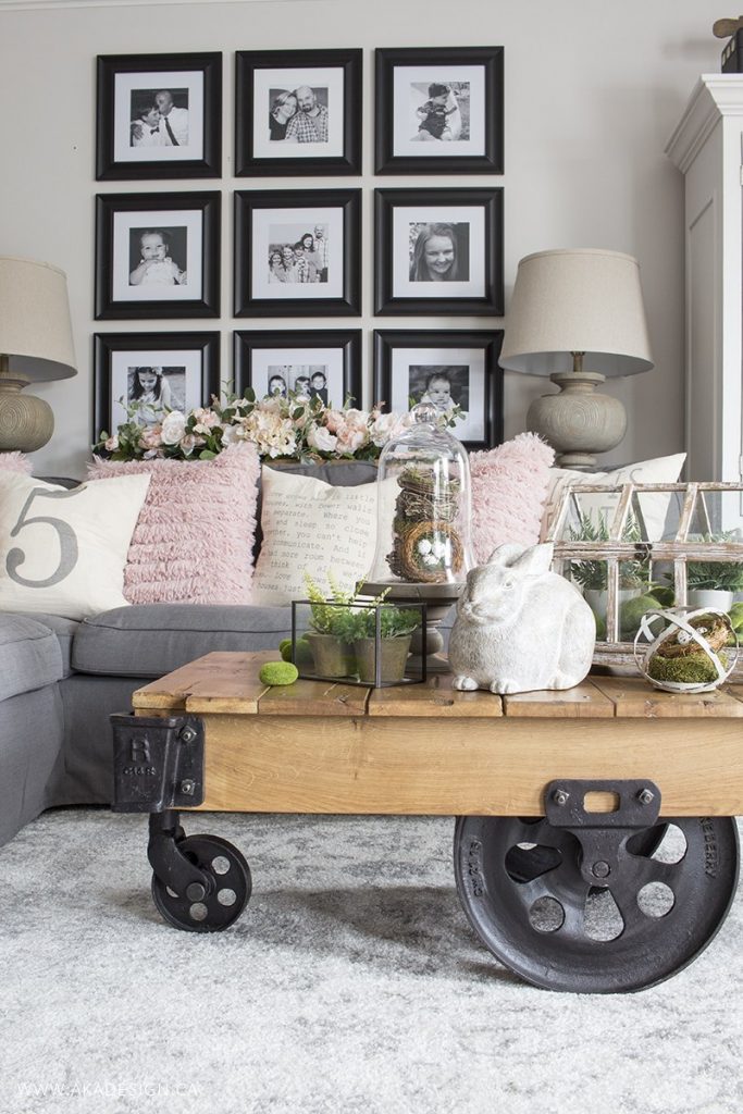 Grab these coffee table decor ideas for a cozy living room. This post is awesome, it has a list of must have elements for cozy coffee table styling plus a list of supply ideas for your cozy coffee table to be magazine worthy! #coffeetablestyle #coffeetabledecor #vignettestyling #decortips #decorating101 #decoratingtips #cozylivingroom #livingroomdecor #coffeetabledecorideas