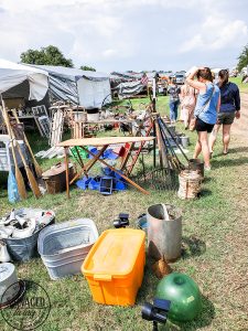 Everything you need to know about Round Top, Texas antiques week, where to stay in Round Top, what to eat in Round Top, what to do in Round Top and more. We had a fabulous girl's weekend getaway to shop the fields of Warrenton and explore the little town of Burton, Texas. Here are my tips and secret to a great Round Top vacation. #travelTexas #antiquesweek #RoundTopTexas #junkGypsies #Royerspiehaven #bedandbreakfast