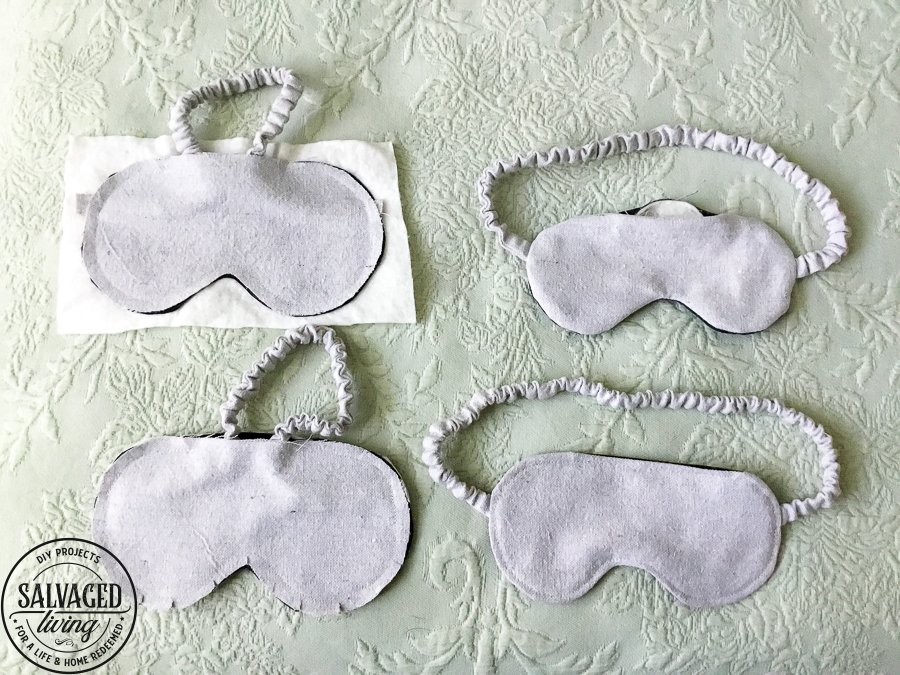 DIY eye mask tutorial. Grab this free pattern to make a sllep mask for your get together. Great for women's get togethers, DIY gifts and Christian friend presents. #DIYgift #sleepmask #CuteEyemask #womengift #swagbagidea #dreambig #cricutproject #vinylletters