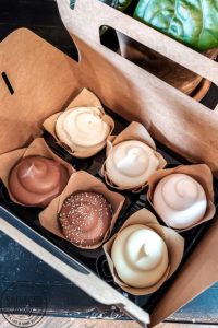 This is a great post about how to shop for budget friendly home decor ideas and inspiration without spending any money. It has tips on how to shop differently when you are in stores and restaurants to get free decorating ideas to take home and implement yourself for a cozy home on a budget. #cozyhome #budgethome #budgetdecor #freedecoratingideas