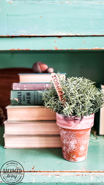 how to make diy herb garden markers for your garden with simple supplies for garden markers that will last inside or out. They make cute farmhouse decor for your indoor potted plants as well. #gardencraft #gardenstake #raisedgardenidea