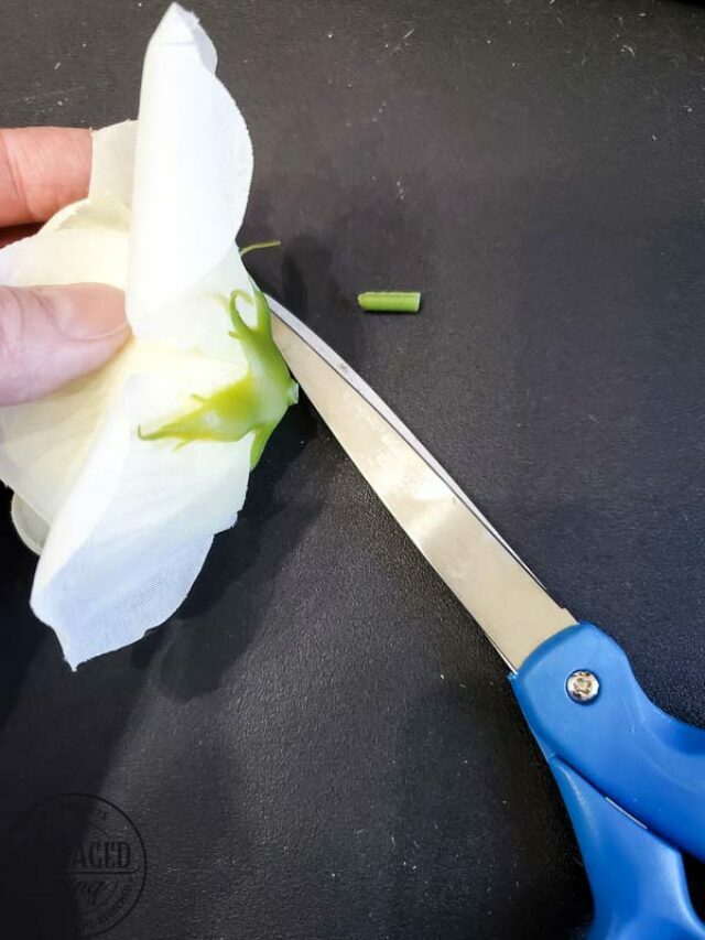 DIY VALENTINE’S ART FROM DOLLAR STORE