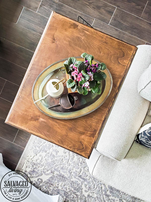 Learn how to build a tabletop for your dog crate or kennel and make an eyesore of a pet product into pretty pet furniture! #stylishpetdecor #petideas #dogcrate #dogkennelfurniture