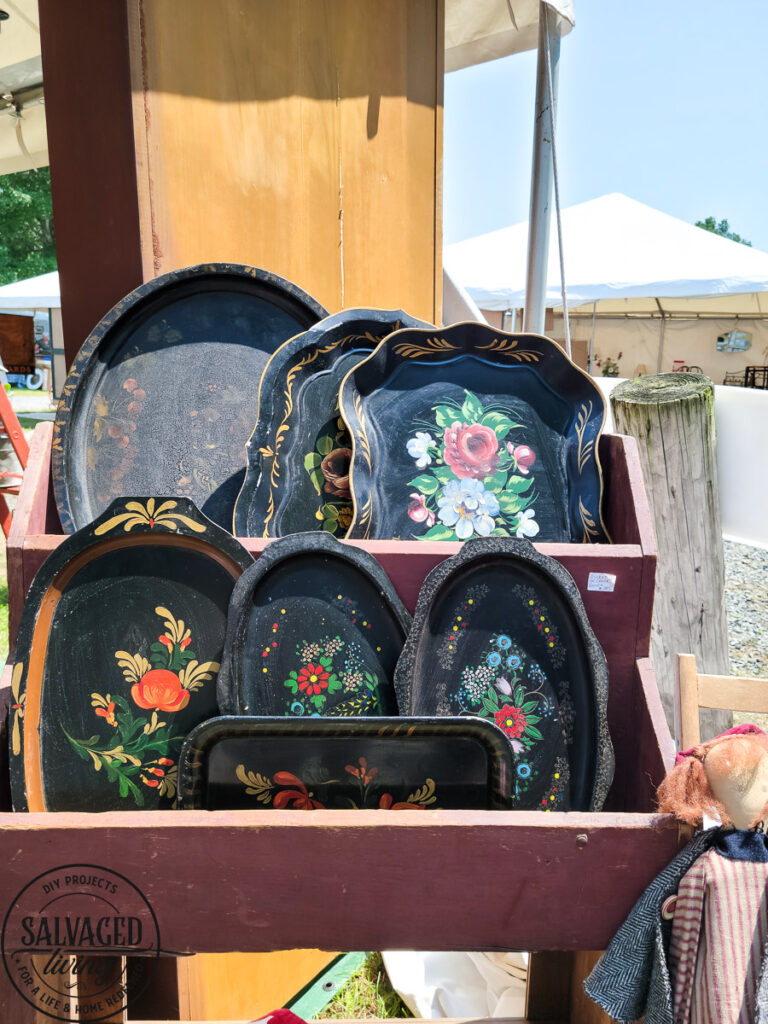 The vintage trends found at the Brimfield Antique Flea Market in Massachusetts. Be on the lookout for these vintage finds to use in your home decor. #vintagedecor #fleamarket #decor trends #vintagestyle