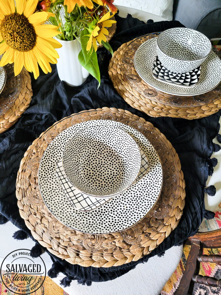 I got new dishes at Wal-Mart. It was time to freshen up after my divorce and throw out the old plates that were a wedding gift 20 years ago. I love these fun spunky new dishes for our everyday wear. Not to mention they are so affordable! #walmartfind #tableware #placesetting #newdishes #tablescape 