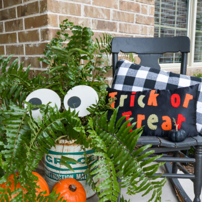 DIY Glow In The Dark Halloween Decor