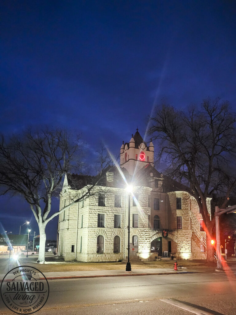 Looking for a perfect Texas weekend getaway? Wonder about things to do in Brady, Texas. The list is short but long on charm. You will love antiuqe shopping and vintage shopping in this small Texas town - the heart of Texas actually! Get a glimpse into a fun way to spend the day with your family and slow life down a little bit, enjoy the small-town feel of Brady, Texas. #traveltexas #daytrip #texasroadtrip #antiquetravel #vintageshopping