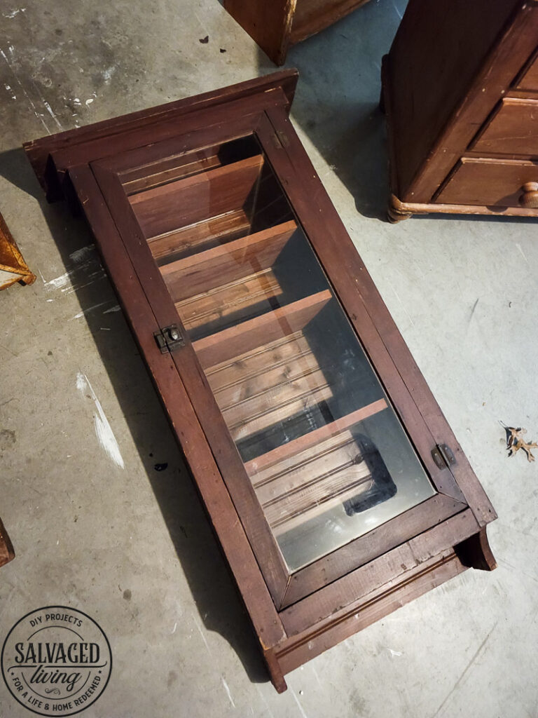 a thrifted cabinet found at a garages sale is perfect for a cozy bathroom upgrade, come see how I decorated this garage sale cabinet for function and style. #bathroomdecor #vintagebathroomstyle #cozybathroom