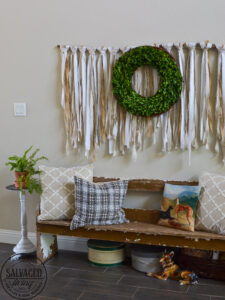 Looking for a quick and easy DIY marble technique for your thrifted finds, garage sale furniture or craft projects? This easy tutorial will show you the project you need to have to make this easy marble finish happen! #rustoleum #rustoleumimagine #thrifted #thrifteddecor #thriftedhomedecor #plantstand #sponsored