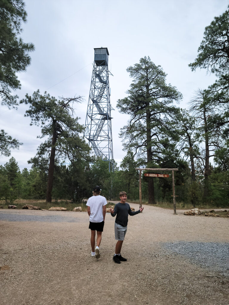 An RV vacation to the Grand Canyon, follow along on our Grand Canyon vacation adventure and see how this single mom took her kids on an epic road trip! #grandcanyonrv #singlemomtrip 