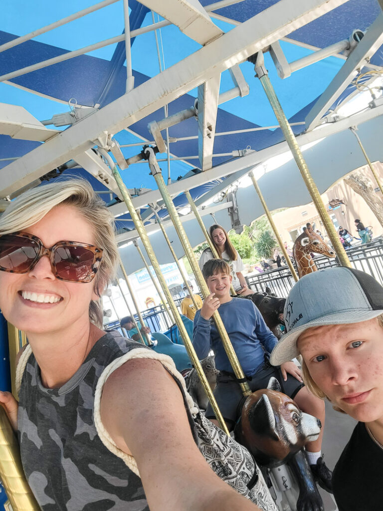 An RV vacation to the Grand Canyon, follow along on our Grand Canyon vacation adventure and see how this single mom took her kids on an epic road trip! #grandcanyonrv #singlemomtrip 