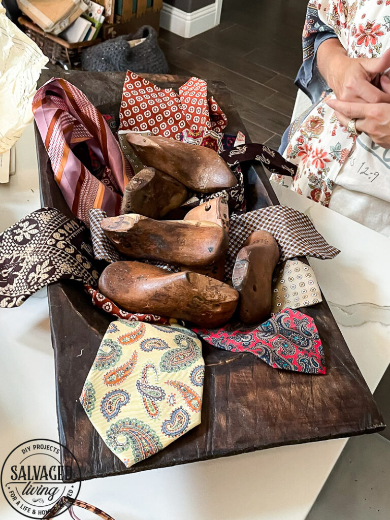 how to decorate a dough bowl with nature and vintage items. Here are 19 ways to decorate your dough bowl for a rustic vintage farmhouse style. These versatile decorating ideas are sure to give you lots of dough bowl inspiration. #doughbowldecor #vignetteideas #smallspacedecor #vintagedecor #cozyhome