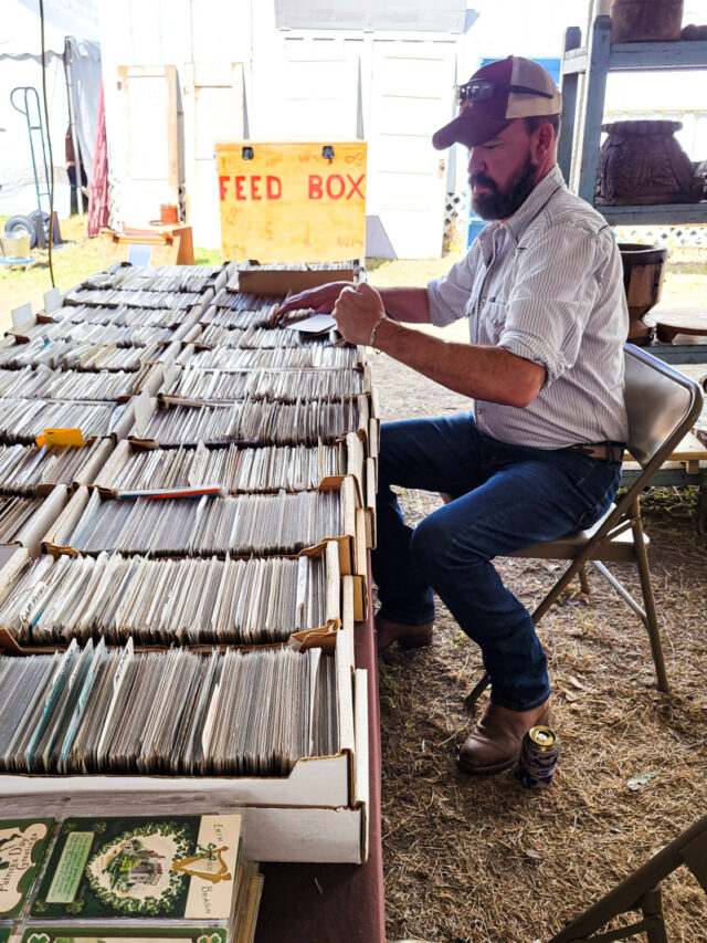 Vintage Trends from Round Top Antiques Week in Round Top, Texas. Come see what is hot in home decor and thrifted finds by shopping this massive, famous fleam market downin Texas. #trendalert #vintagedecor #warrenton