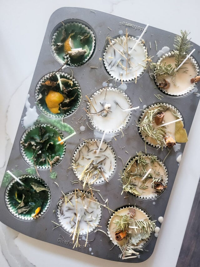 what to use the wax in your old candles instead of throwing it out? Try this idea for old candles - DIY fire starters are perfect for getting a fire started and making your fire smell amazing! #fireaccessory #firestarter #winterproject