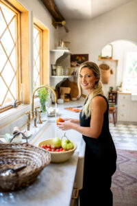 Met Deb Foglia as we tour her European Farmhouse style home, full of vintage treasures and endless charm. Her New Jersey home has decorating inspiration to spare.