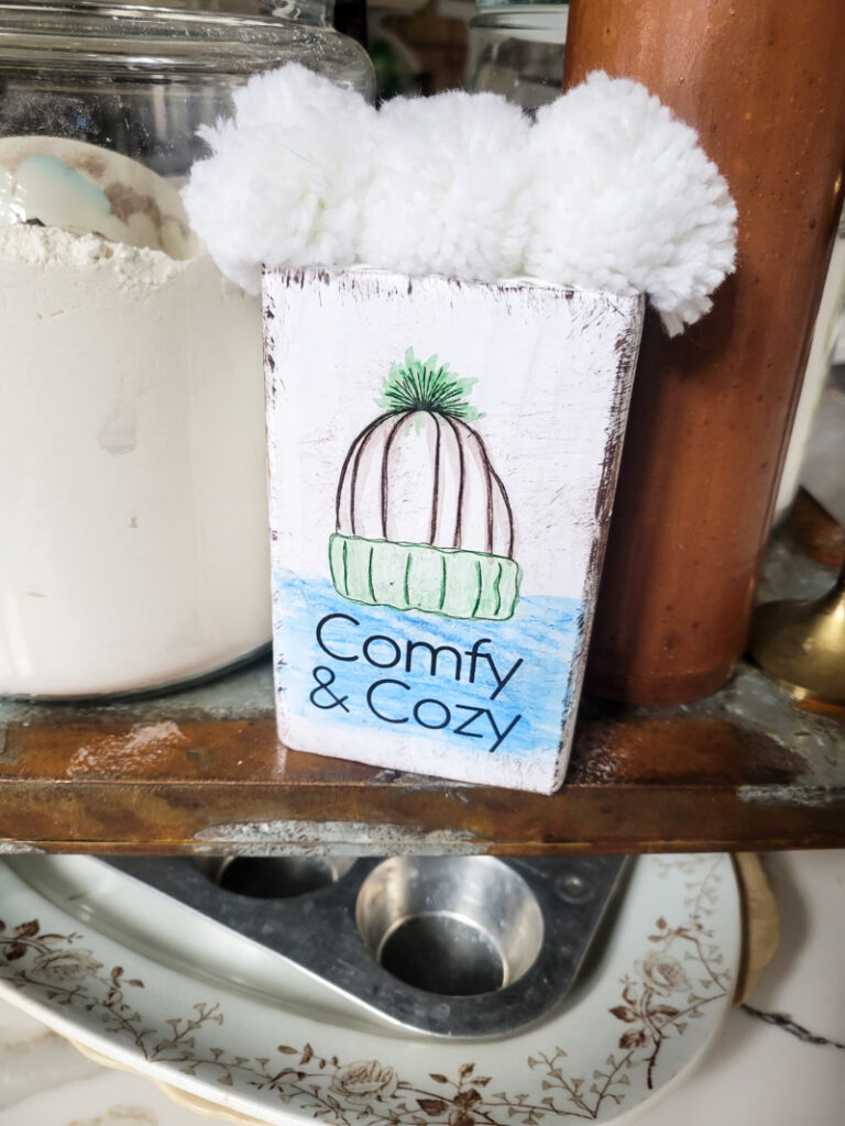 This is the perfect decor for that weird time in January when you don't know what to decorate with! #kidfriendlycraft #januarycraft #wintercraft