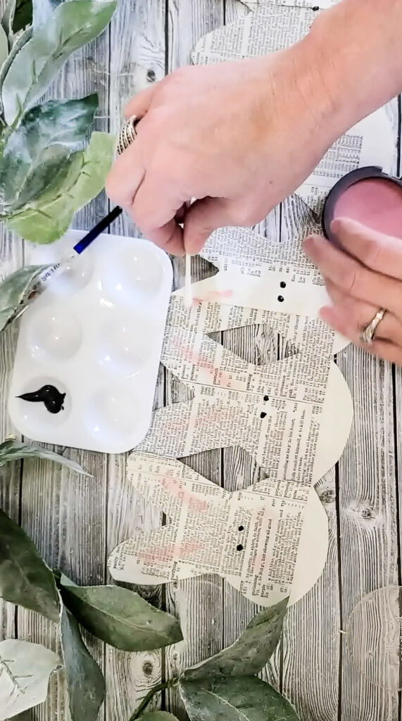 Check out how easy it is to make this stunningly sweet decor for Easter... from only paper!!!! #papercraft #paperdiy #garland #bunnies