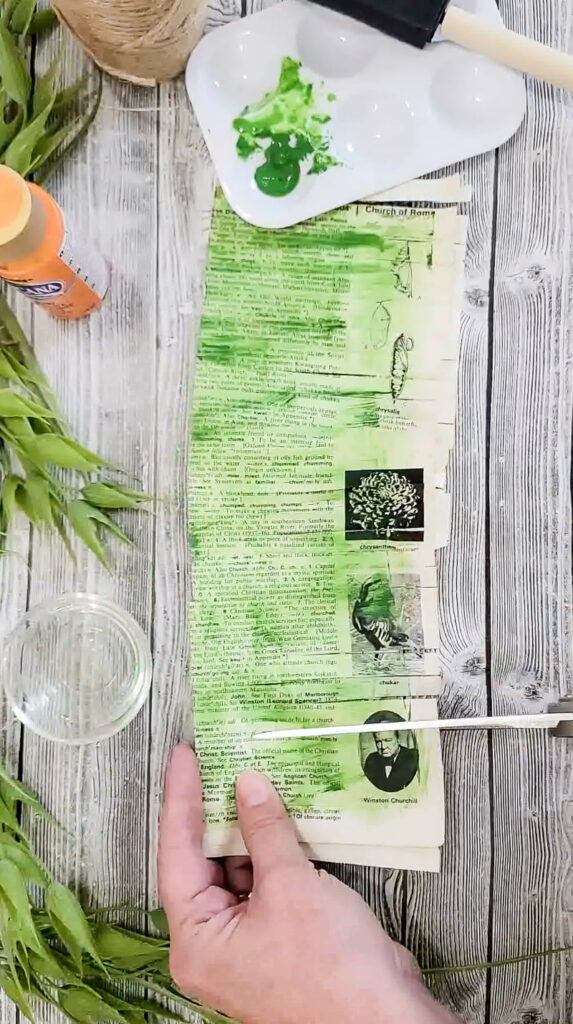 Using just a few simple supplies, you can make these gorgeous stuffed carrots for Easter and use them for years to come! #papercraft #easterdiy #budgetfriendlyeasterdecor #paperdiy