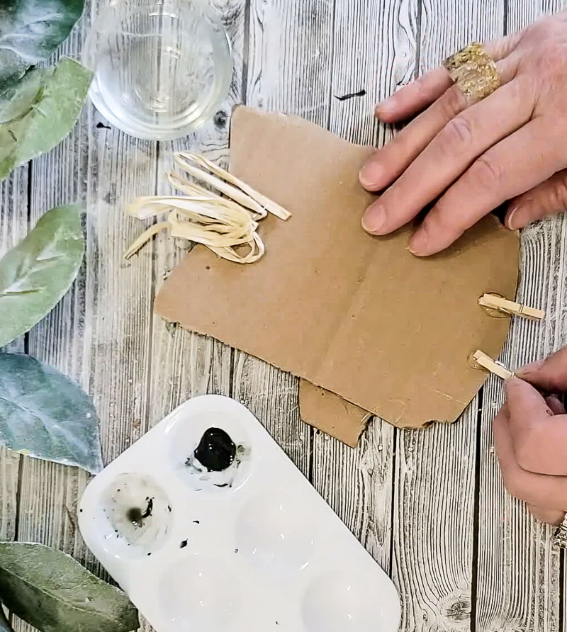 Don't throw away your old cardboard boxes, I'm going to show you how to turn cardboard into cute decor... it's easier than you think! #budgetfriendly #cardboarddiy #easyDIY #kidfriendly