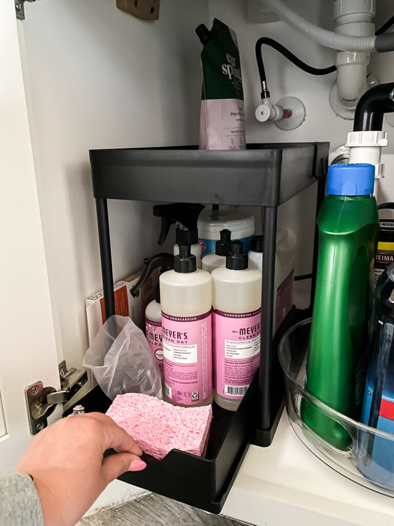 If you're on the hunt for bathroom organization ideas, look no further! I've got 5 Amazon must-haves for bathroom organization that you NEED TO SEE! And I've already tested them myself, so you know they're a winner! #bathroom #organization #amazonfinds