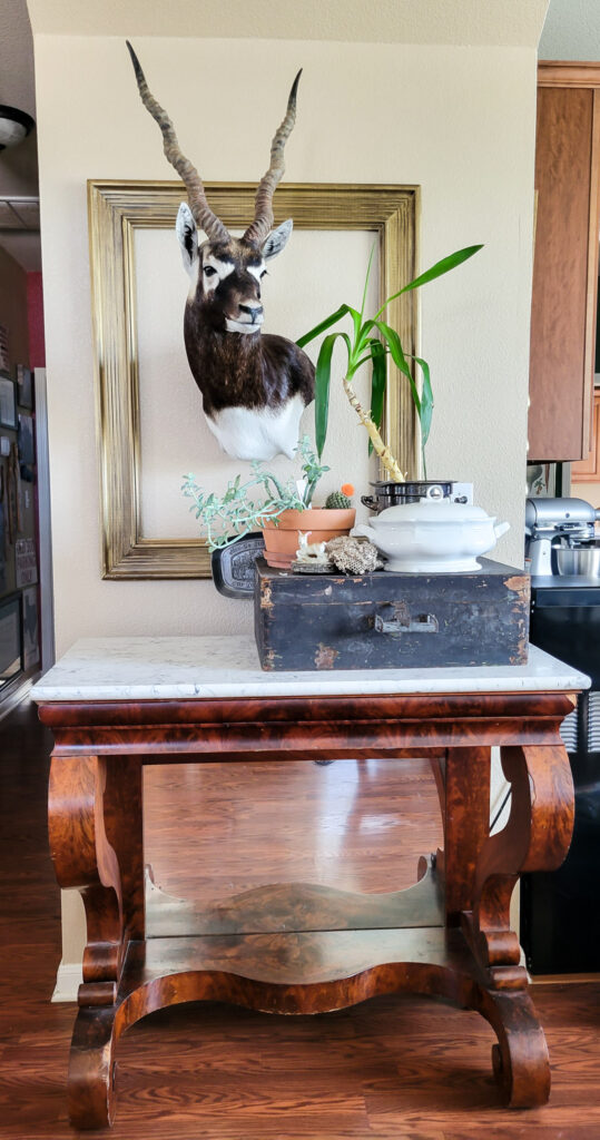 If you're on the hunt for an entryway table, look no further than these marble top entryway tables for a vintage vibe!